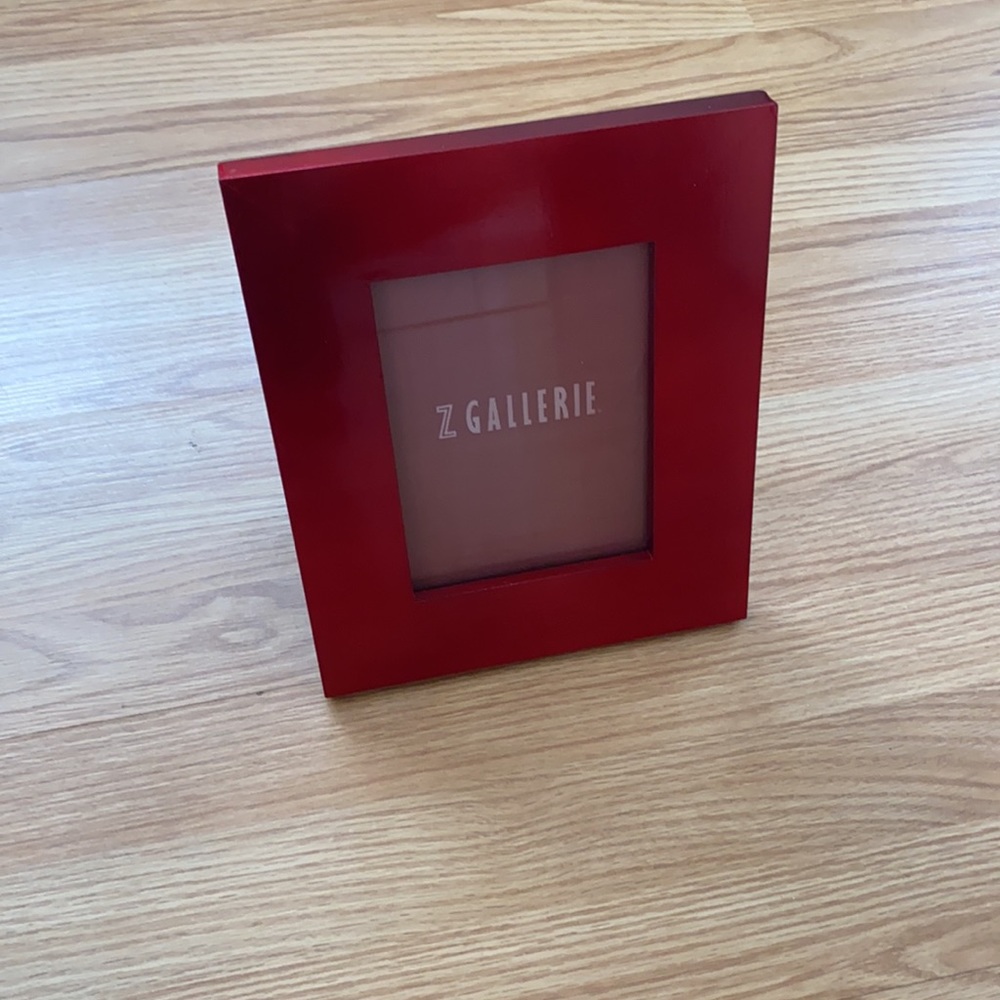 Red Z Gallery frames - Picture 2 of 8